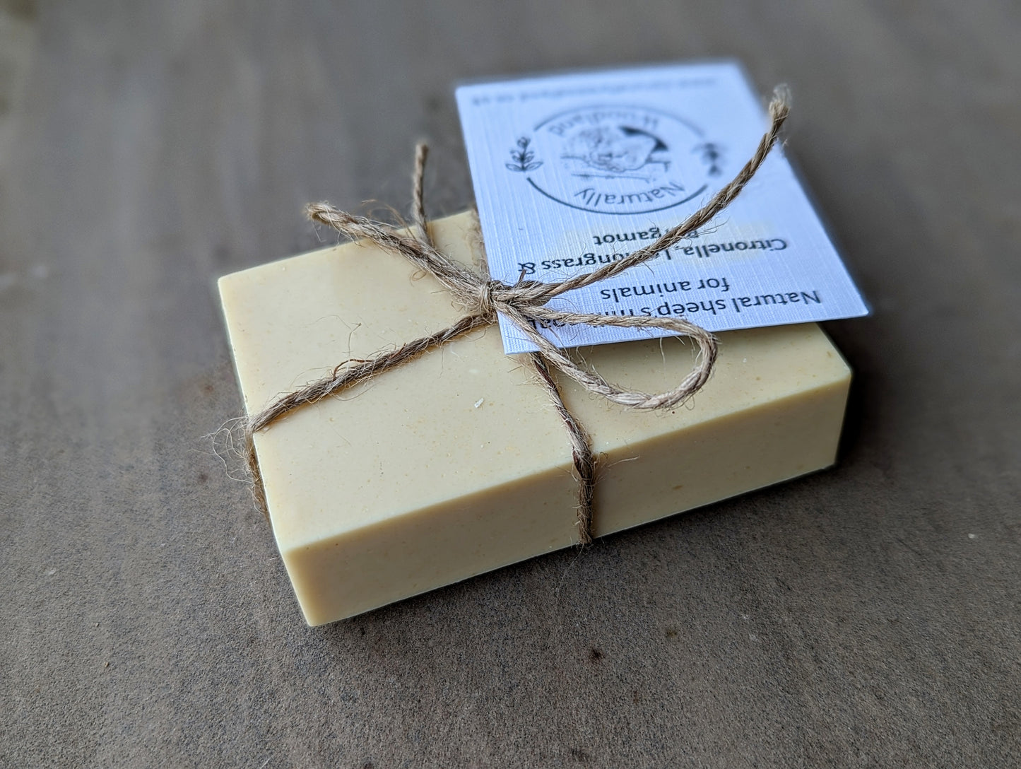 Naturally Woodland Natural animal horse soap with sheep milk, citronella, lemongrass and bergamot. Handcrafted in Yorkshire
