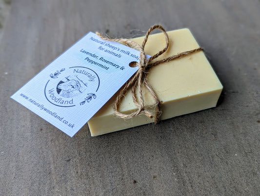 Naturally Woodland Dog friendly soap shampoo bar with sheep milk, lavender, rosemary and peppermint. Handmade in Yorkshire