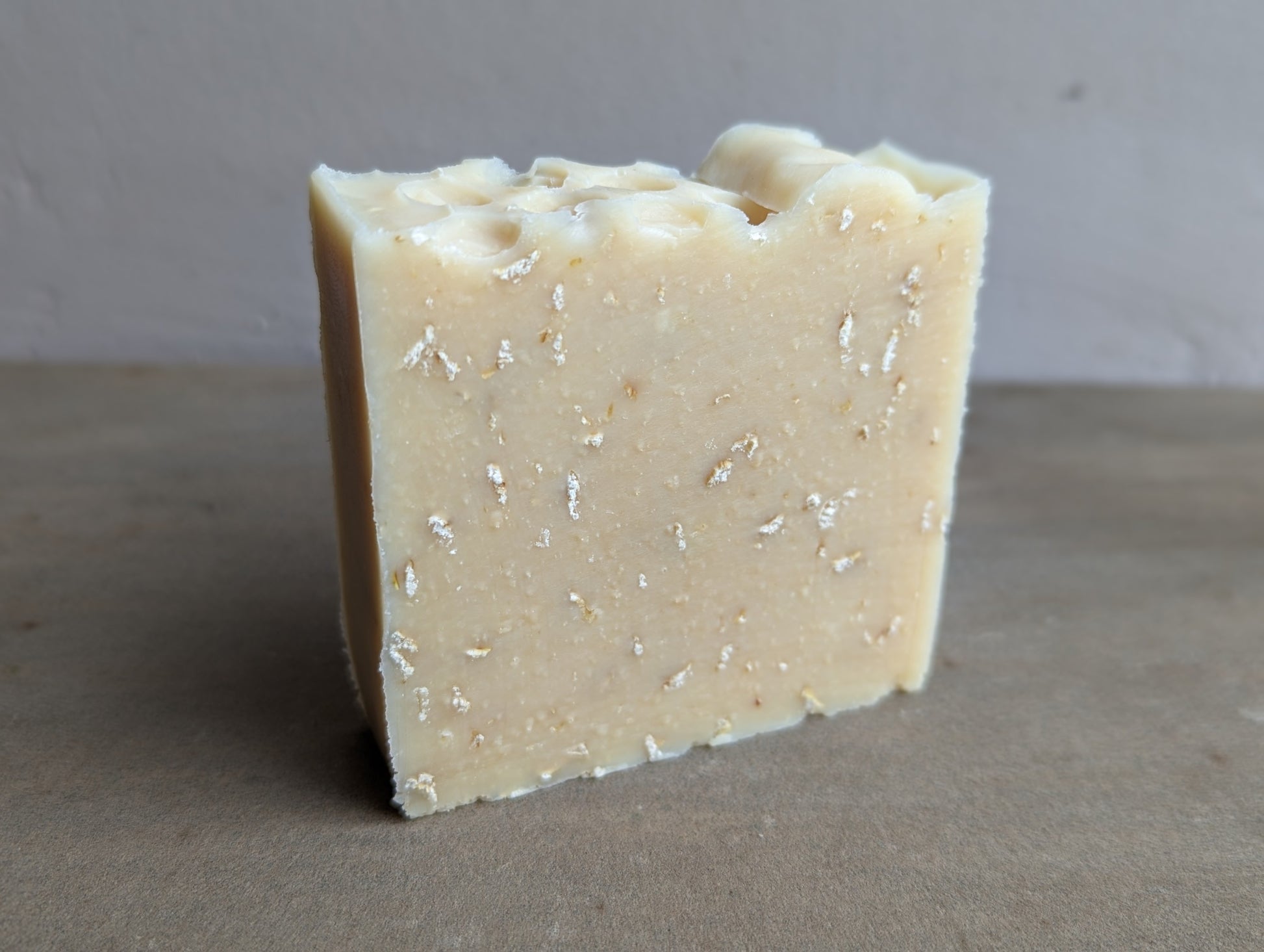 Naturally Woodland Eco-friendly sheep's milk soap with Whitefaced Woodland sheep milk, oats and honey. Handcrafted in Yorkshire