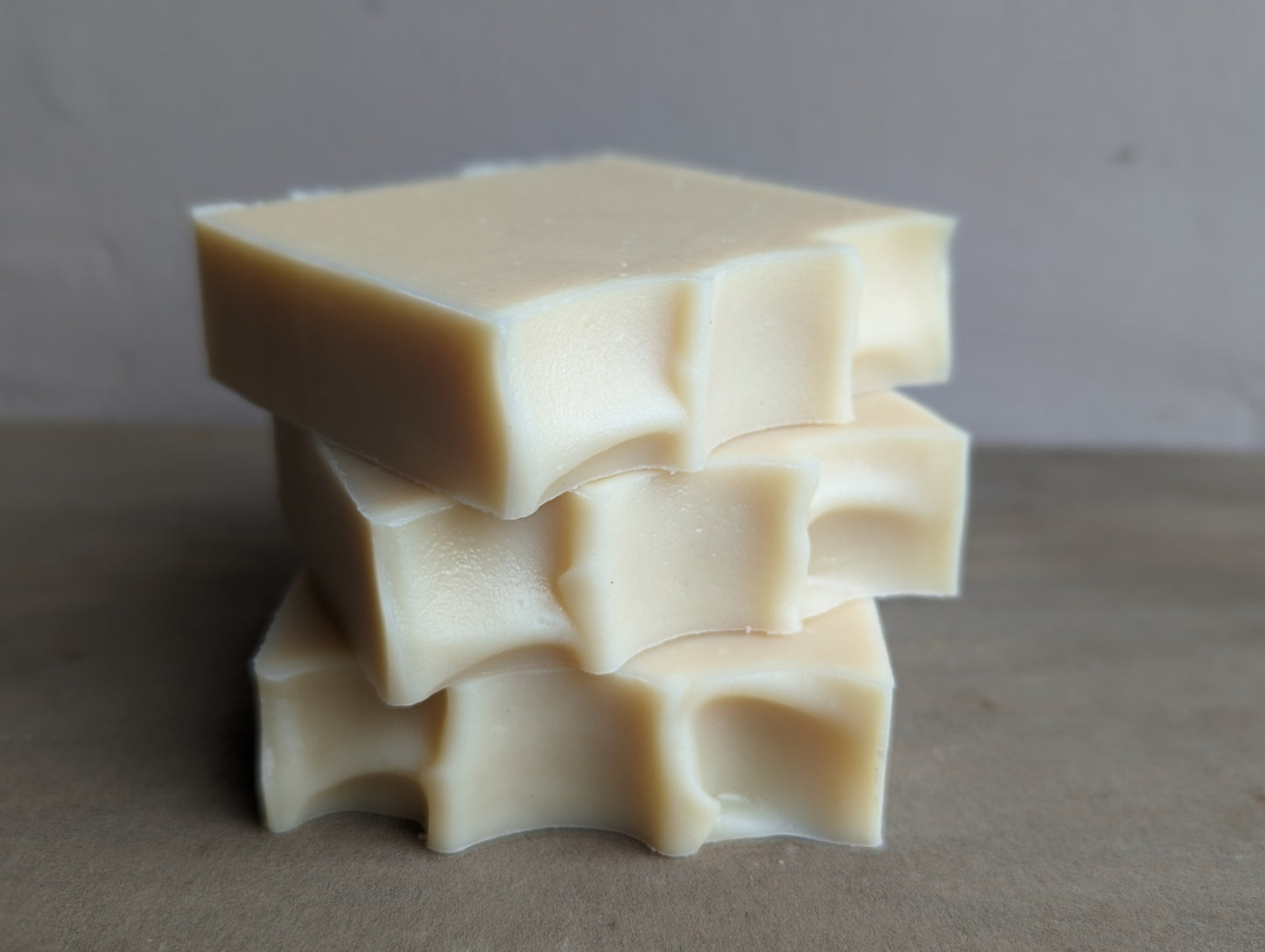 Naturally Woodland Natural sheep's milk soap with Whitefaced Woodland sheep milk, Juniper, Black Pepper, Lavender and rose geranium. Handmade in Yorkshire